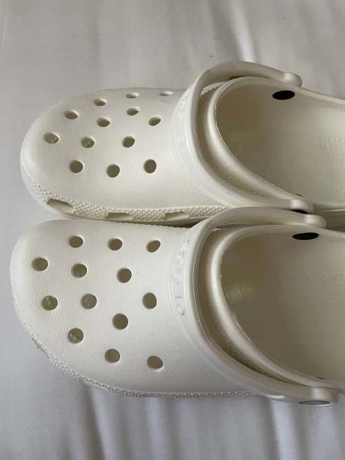 Crocs Classic Clog UK9 white