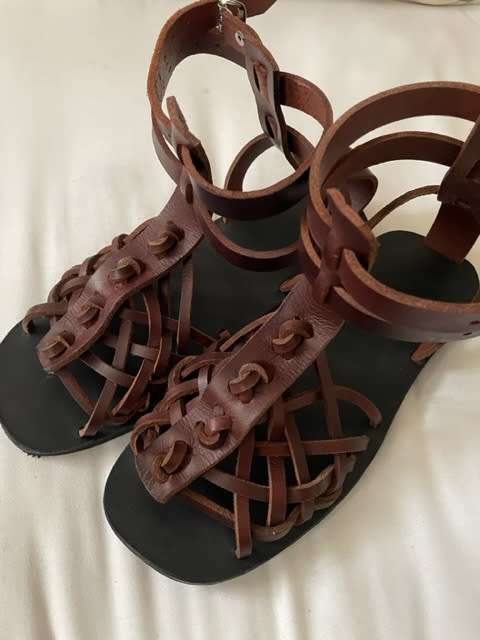 Gladiator sandals brown UK9