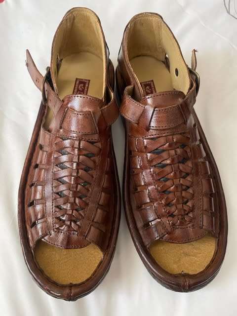 Omega sandals UK9
