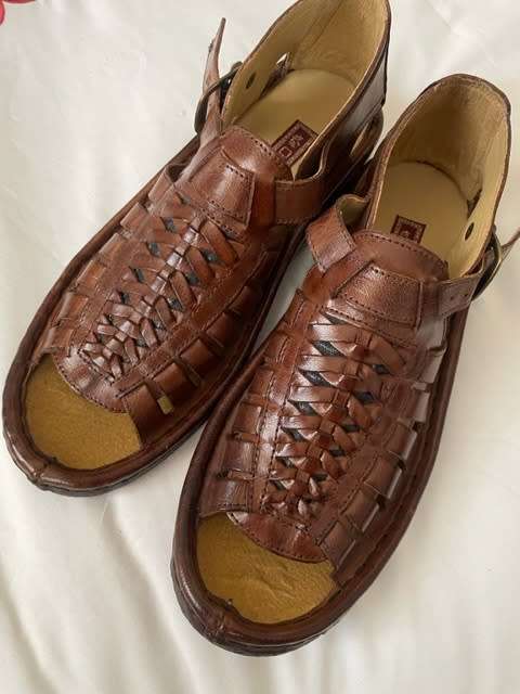 Omega sandals UK9