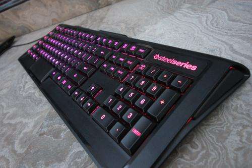 Apex, a gaming keyboard - STEEL SERIES