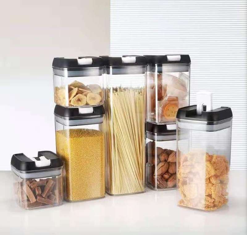 7 Piece Easy Lock Food Storage Containers