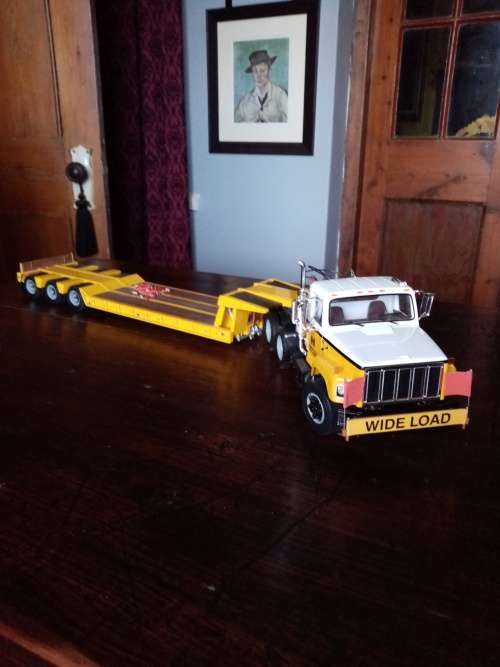 INTERNATIONAL S  SERIES WITH LOWBED TRAILER 1: 25 SCALE BY FIRST GEAR,RARE!!!