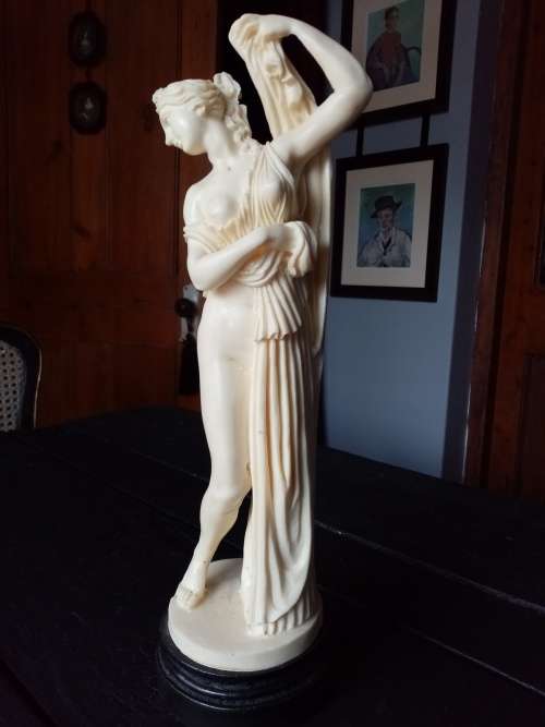 STATUE OF APHRODITE KALLIPYGOS