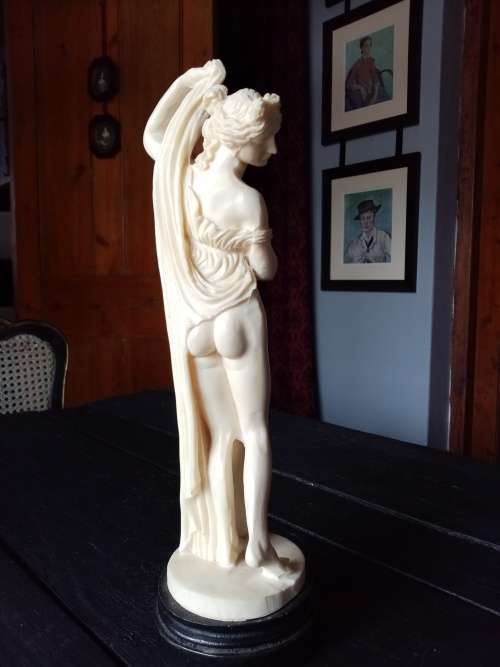 STATUE OF APHRODITE KALLIPYGOS