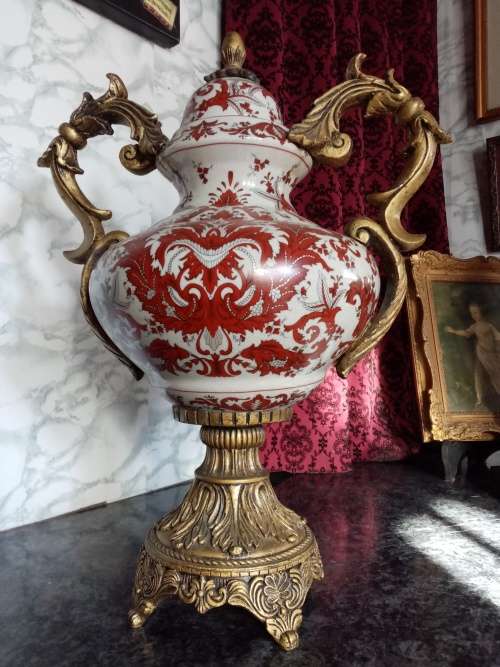VERY LARGE ORNATE URN