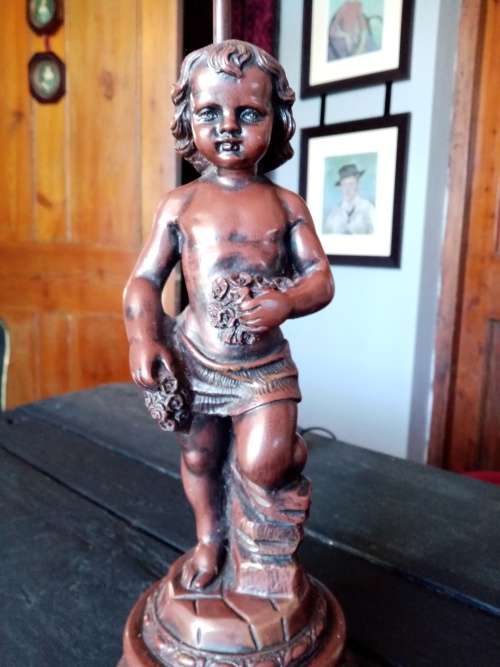 BEAUTIFUL LARGE  FIGURAL LAMP
