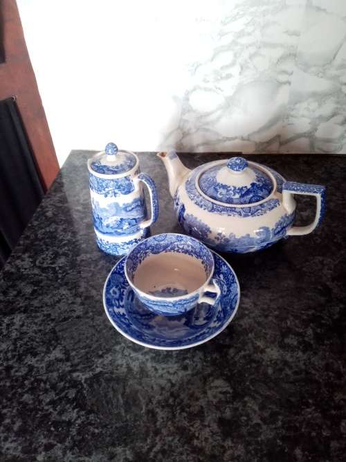 SPODE ITALIAN PORCELAIN