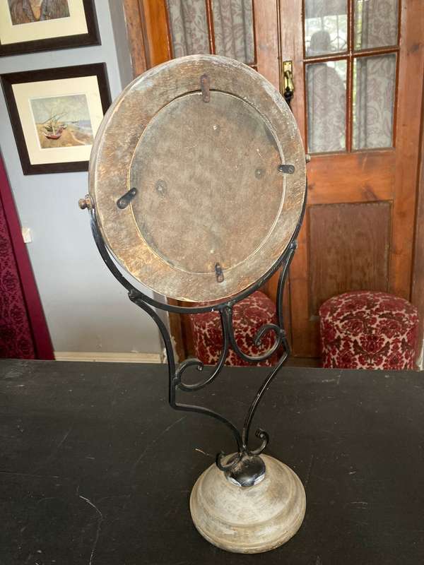 WOODEN MIRROR ON METAL AND WOODEN STAND
