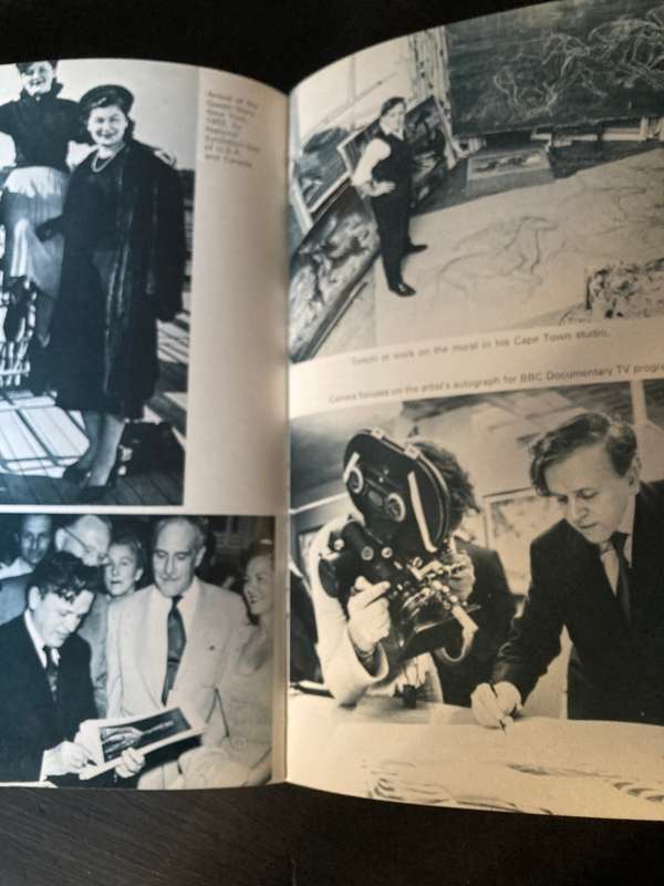 TRETCHIKOFF BOOK AND SCATTER CUSHION