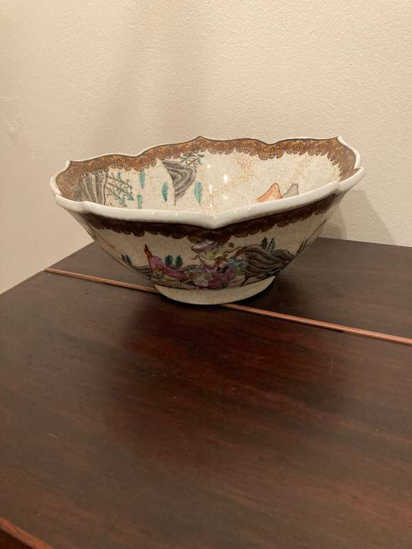 LARGE ORIENTAL CRACKLE GLAZE BOWL