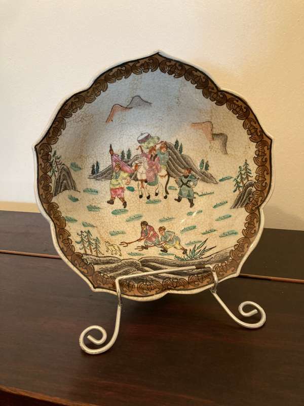 LARGE ORIENTAL CRACKLE GLAZE BOWL