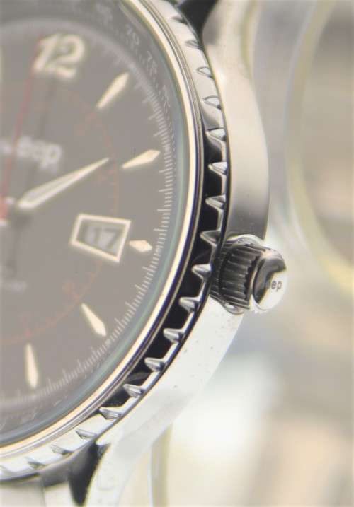 Jeep*** Branded Watch - R1 Start with NO Reserve