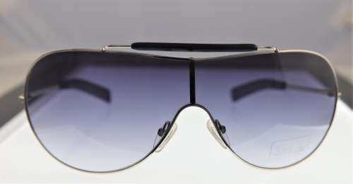 GUESS*** Branded Sunglasses - 100% UV Protection - R1 Start with NO Reserve
