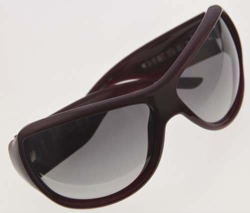 DIESEL Sunglasses - Burgundy Colour - In time for Spring - Made in Italy - R1 Start with NO Reserve