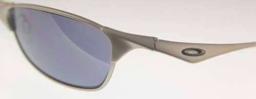 OAKLEY Sunglasses - Made in USA - R1 Start with NO Reserve