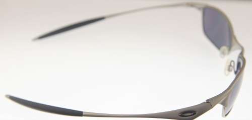 OAKLEY Sunglasses - Made in USA - R1 Start with NO Reserve