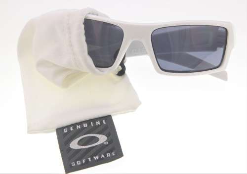 OAKLEY Sunglasses - Made in USA - R1 Start with NO Reserve