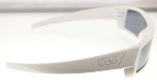OAKLEY Sunglasses - Made in USA - R1 Start with NO Reserve