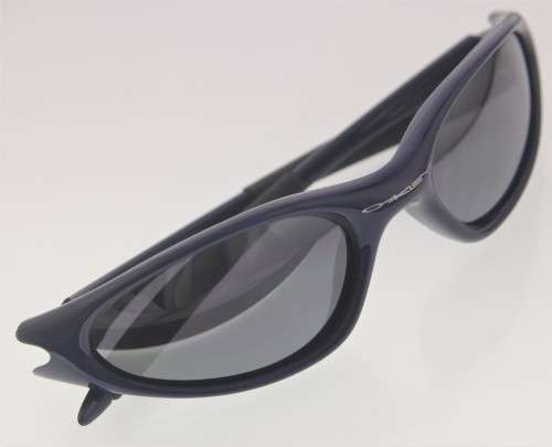OAKLEY Sunglasses - Made in USA - R1 Start with NO Reserve