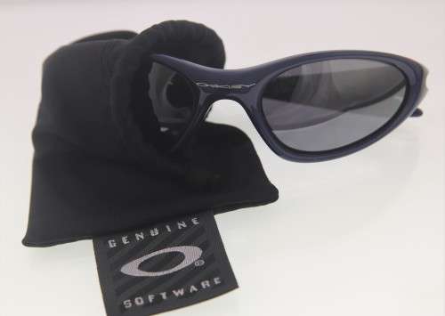 OAKLEY Sunglasses - Made in USA - R1 Start with NO Reserve