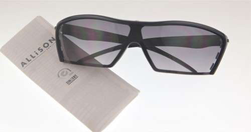 MERCEDES-BENZ Sunglasses - Vented Lens - Made in Italy - R1 Start with NO Reserve