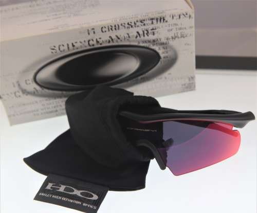 OAKLEY Sunglasses - Made in USA - ANSI Z87 Impact Tested - Last for 2021 - R1 Start with NO Reserve