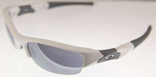 OAKLEY Sunglasses - Made in USA - SPECIAL - R1 Start with NO Reserve