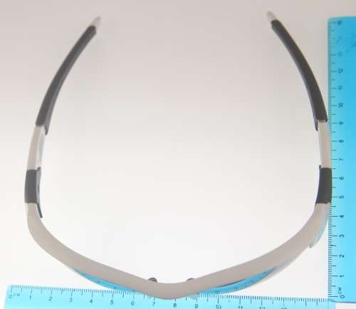 OAKLEY Sunglasses - Made in USA - SPECIAL - R1 Start with NO Reserve