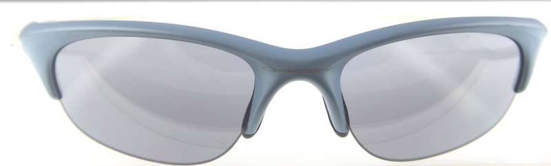 OAKLEY Sunglasses - Made in USA - R1 Start with NO Reserve