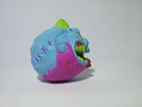 Madballs Blind Bag Series 2 HORN HEAD Mini Figure