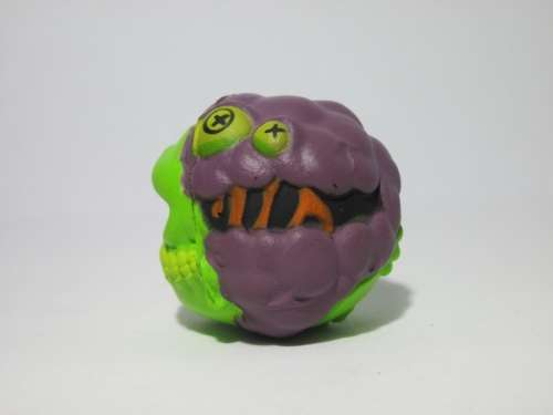 Madballs Blind Bag Series 1 SKULL FACE Mini Figure