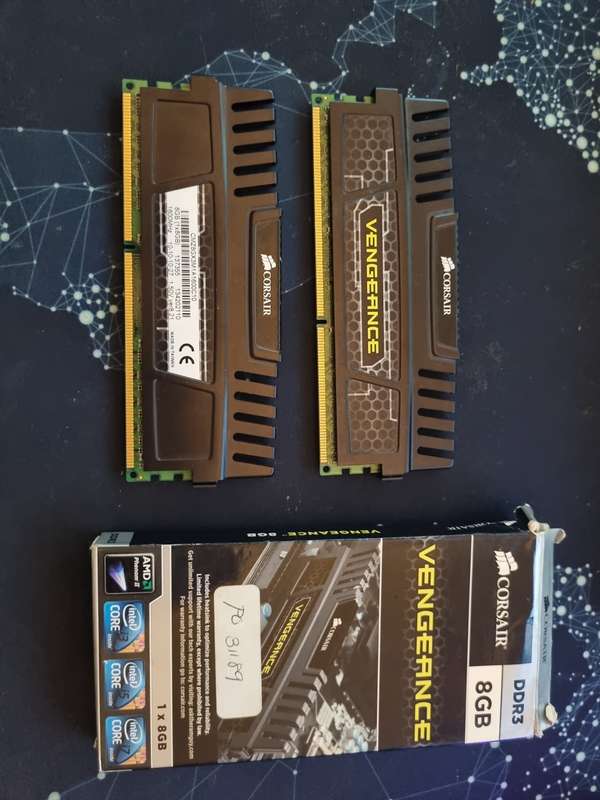 Corsair Vengeance DDR3 16GB (2x8GB) 1600MHz Memory Modules (CMZ8GX3M1A1600C10)