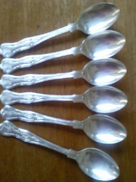 STUNNING KINGS PATTEN TEASPOONS