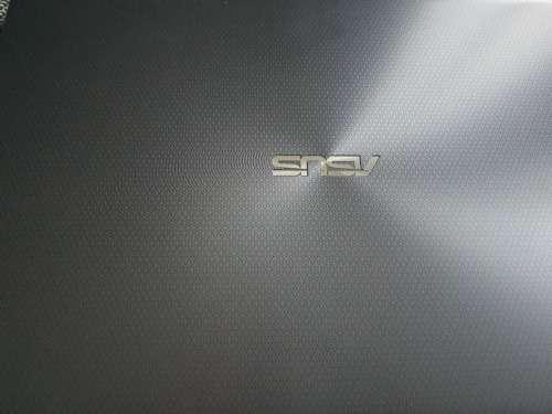 Asus vivobook laptop pristine condition