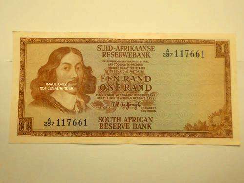 1967 T.W DE JONGH ONE RAND NOTE  A/287 117661 (AFRIKAANS-ENGLISH). 1st ISSUES. BEAUTIFUL  CONDITION
