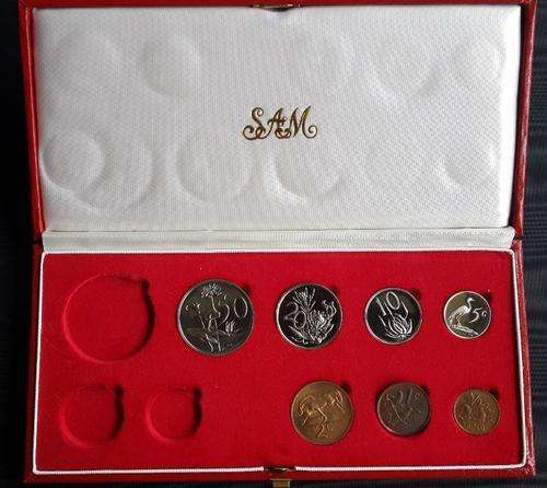 1977 PARTIAL PROOF SET IN SA MINT BOX. INCLUDES THE 1/2c to 50c.IN ORIGINAL SAM BOX.