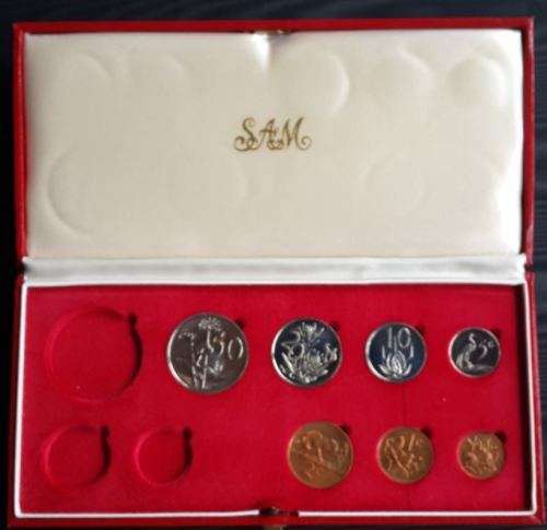1980 PARTIAL PROOF SET IN ORIGINAL SAM BOX. 1/2c to 50c PROOF COINS.