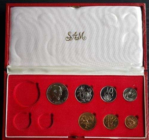 R1 START!  1976 PARTIAL PROOF SET- 1/2c to 50c - IN ORIGINAL SAM BOX.