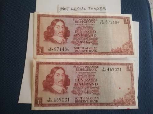 2 A/E x UNCIRCULATED CONDITION  TW DE JONGH R1 NOTES. STRANGE RED MARKS VISIBLE.  BID PER NOTE.