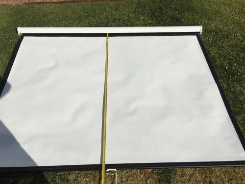 Projector screen