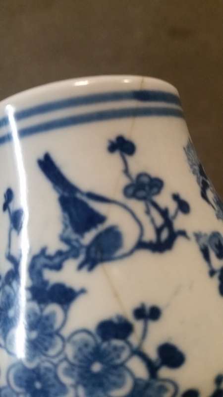 Chinese Four Flowers blue & white jar no lid marked qianlong