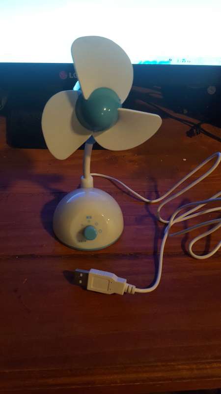 Usb adjustable fan