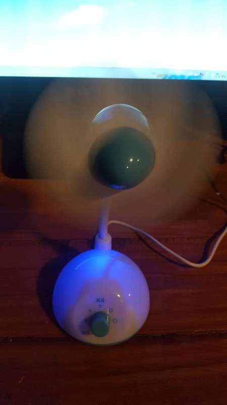 Usb adjustable fan