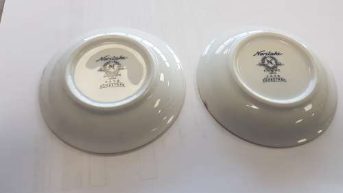 chinese porcelain cups and dish mix