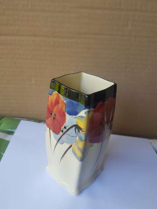 vintage Royal Doulton vase `Pancies Pattern D4049 `