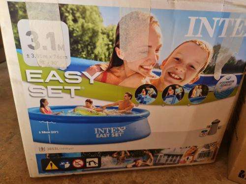 Intex swimming pool with pump