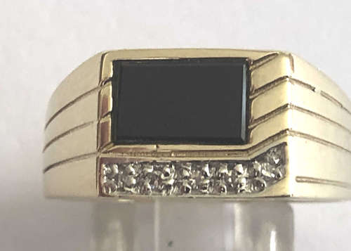 ONIX AND DIAMOND GOLD MENS RING, SOLID 9 CT