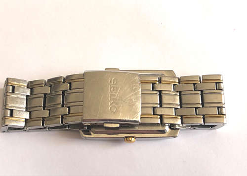 SEIKO QUARTZ MEN'S WATCH, SAPPHIRE 50 M WATERPROOF, TWO TONE, WITH DATE, WORKING PERFECTLY