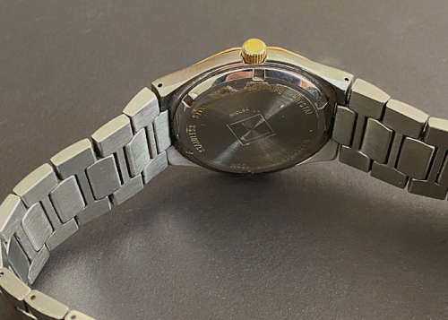 VINTAGE TISSOT PRX QUARTZ MEN'S WATCH, TWO TONE MODEL P 580 W, WITH DATE